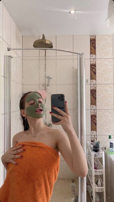 Катя Толстопятова